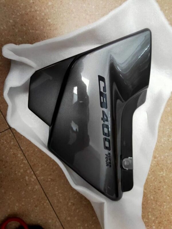 Honda CB400 side covers - Image 9